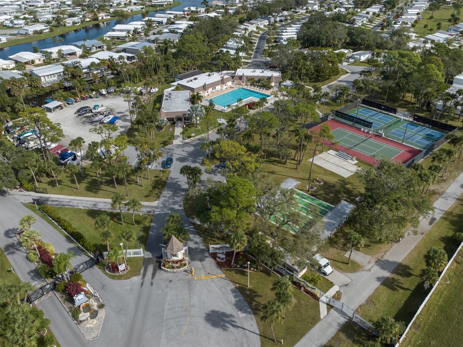 43 CROWN POINT DR, NOKOMIS, FL, 34275