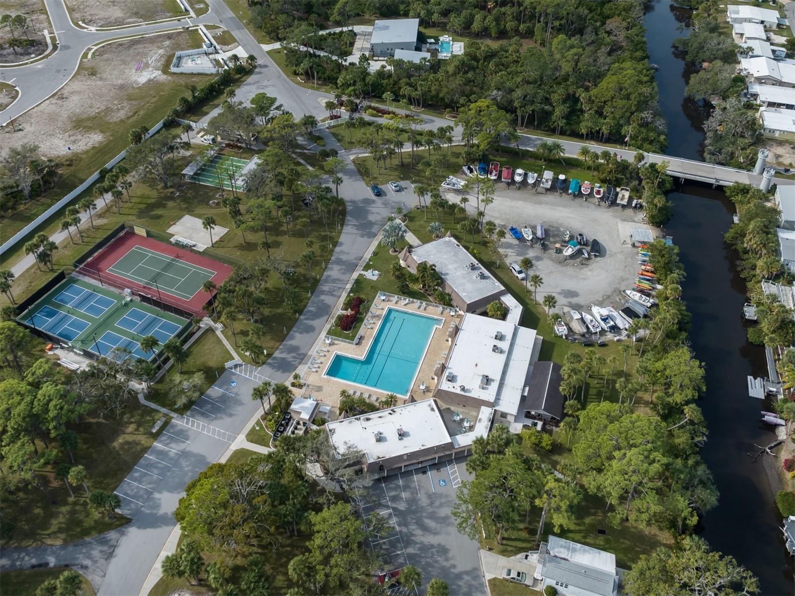43 CROWN POINT DR, NOKOMIS, FL, 34275