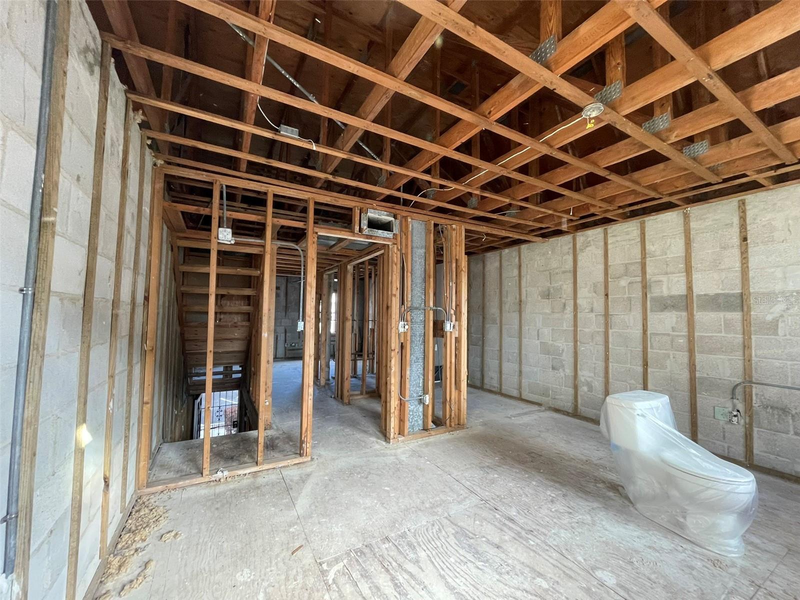 1151 RUE DES CHATEAUX, ST PETERSBURG, FL, 33707