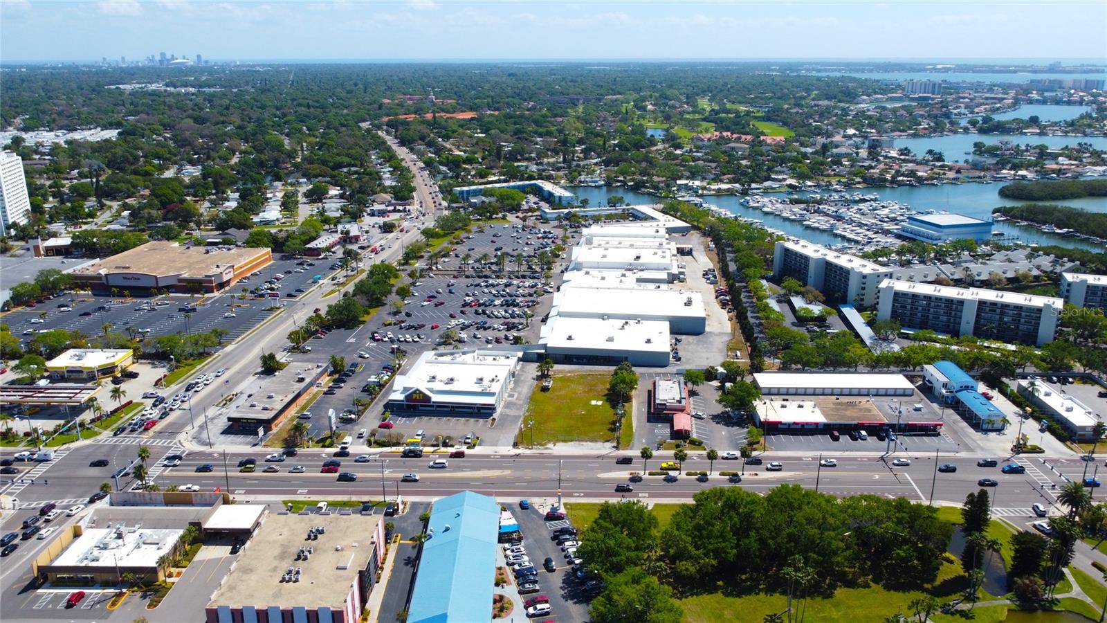 1151 RUE DES CHATEAUX, ST PETERSBURG, FL, 33707