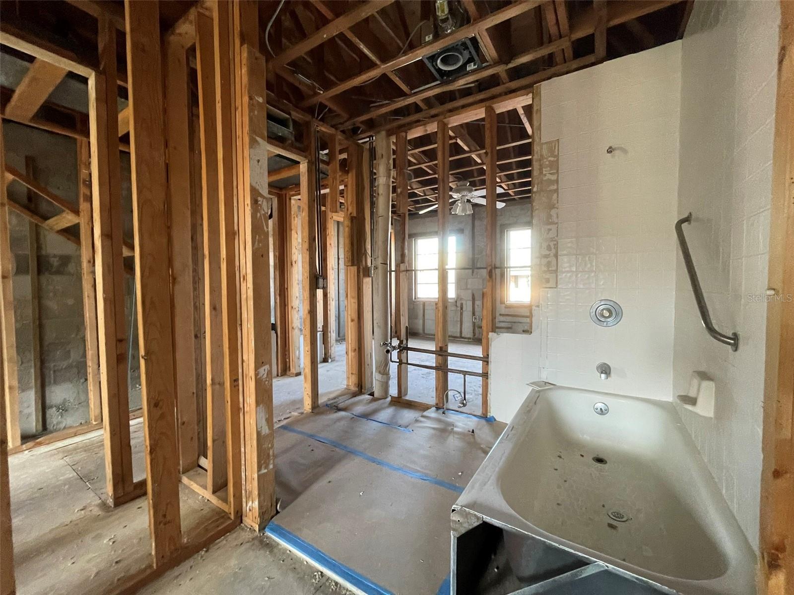 1151 RUE DES CHATEAUX, ST PETERSBURG, FL, 33707