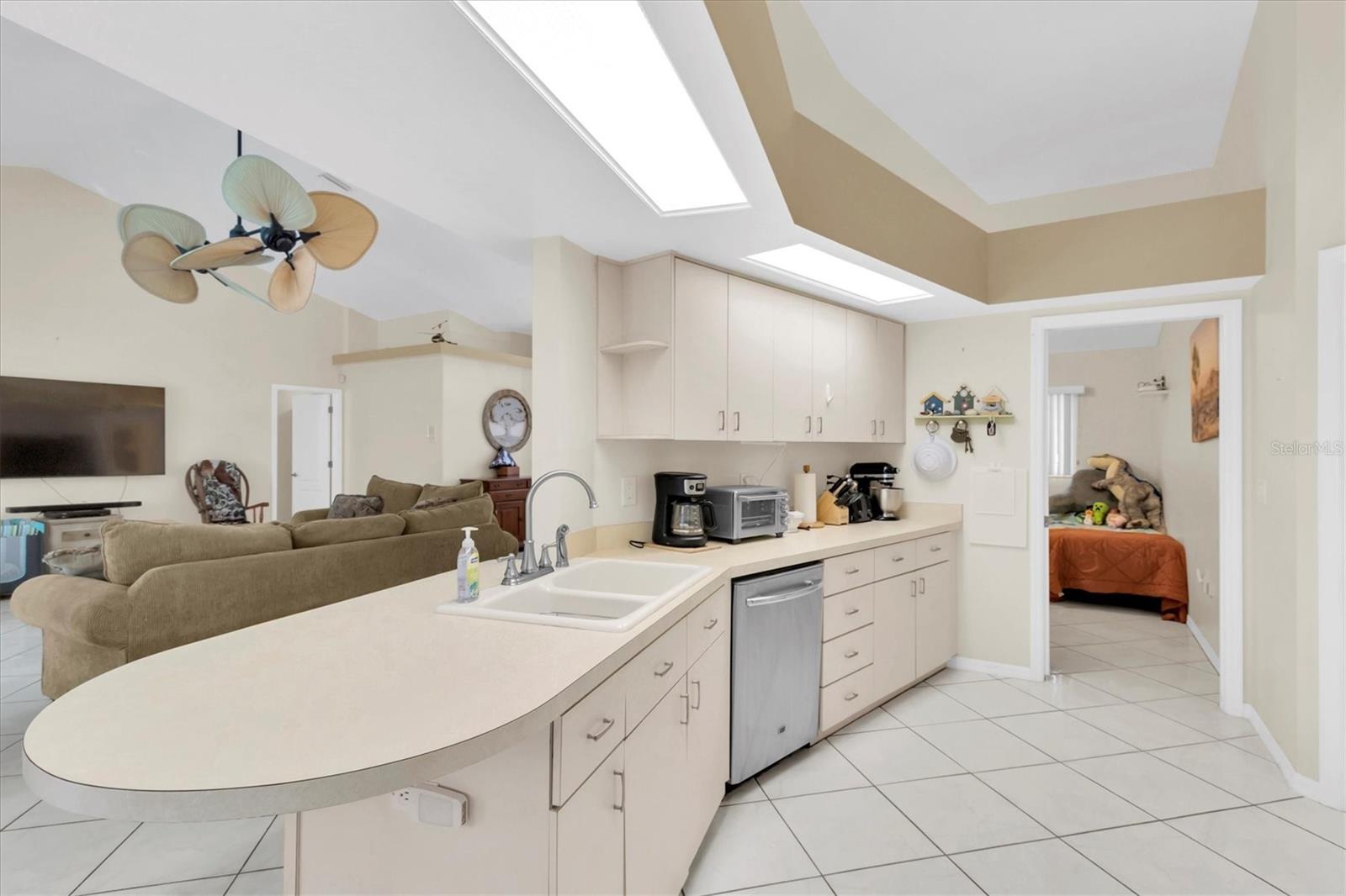 16216 HERON HILLS DR, SPRING HILL, FL, 34610