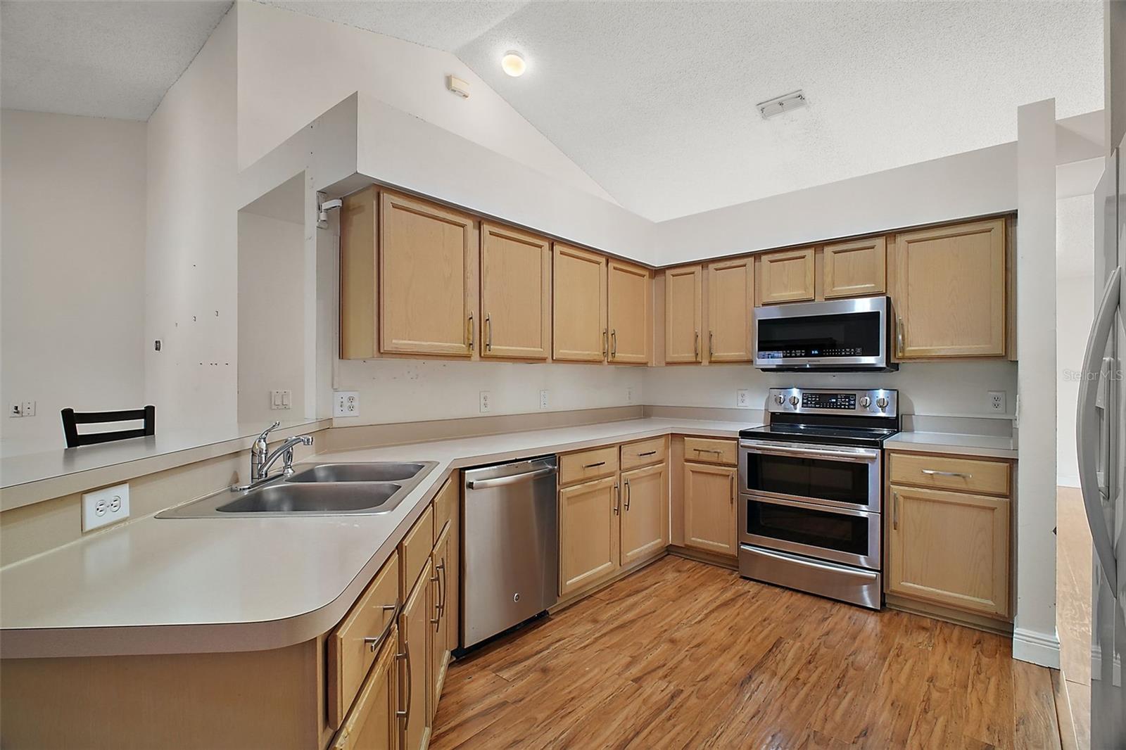 660 WHITETAIL LOOP, APOPKA, FL, 32703