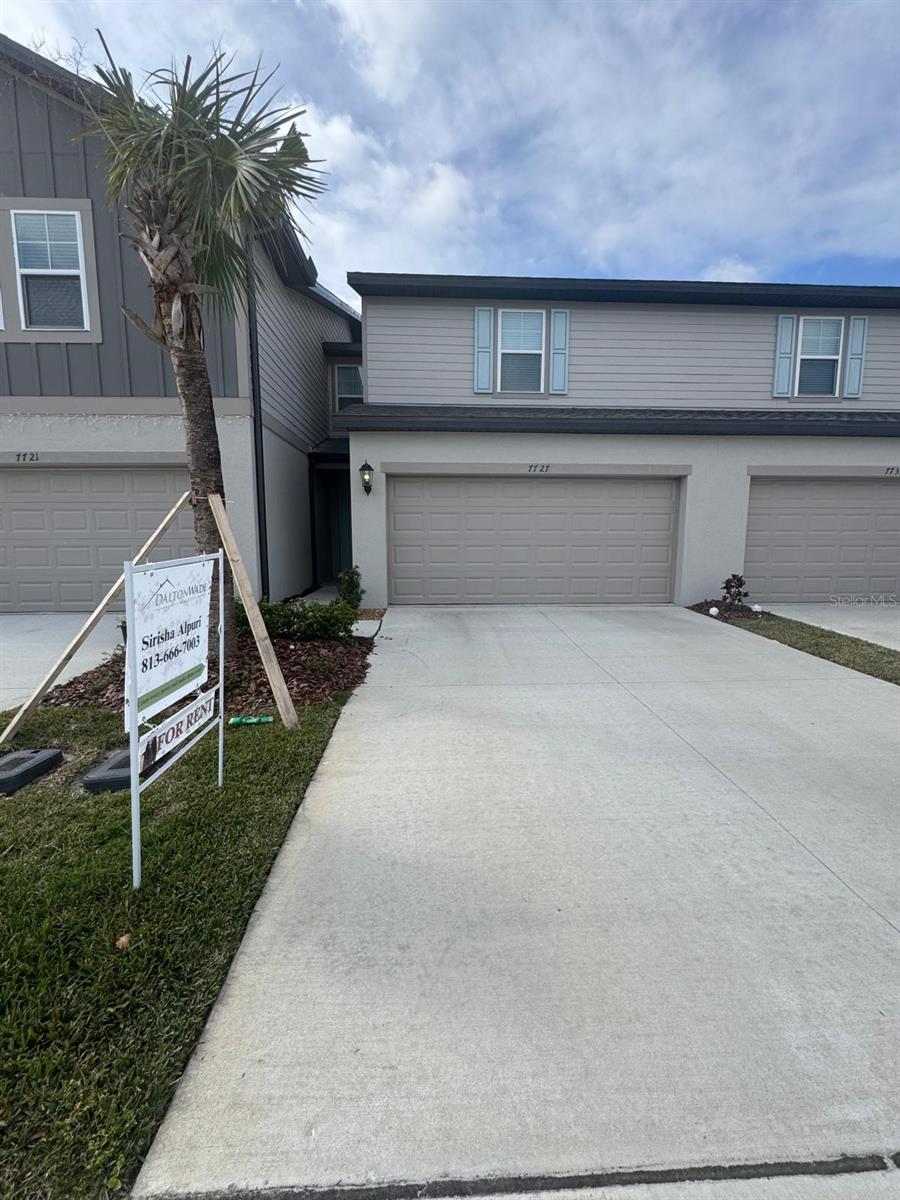 7727 MOMENTUM PKWY, WESLEY CHAPEL, FL, 33545