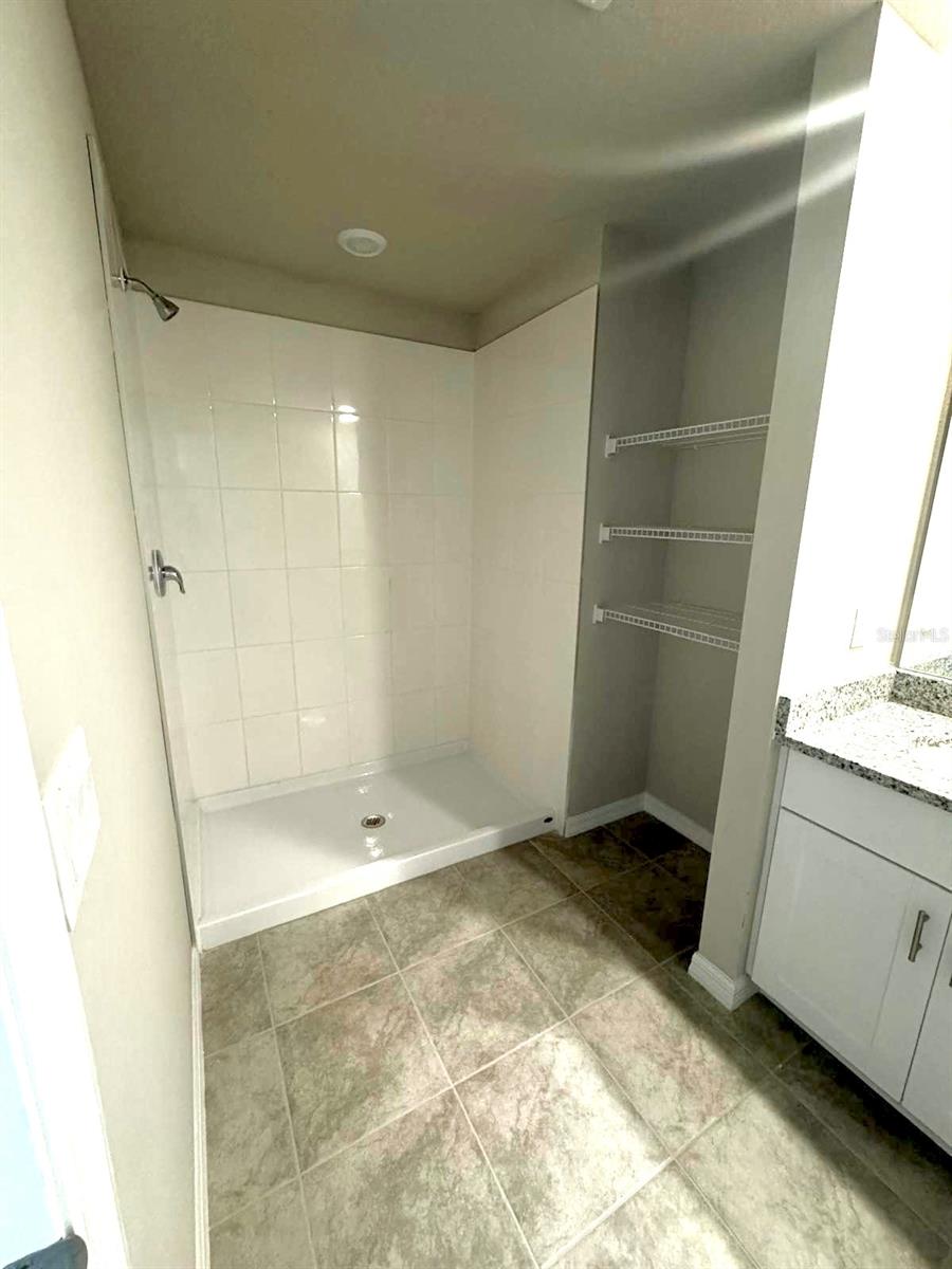 7727 MOMENTUM PKWY, WESLEY CHAPEL, FL, 33545