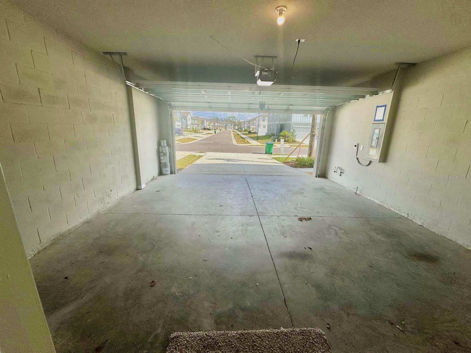 7727 MOMENTUM PKWY, WESLEY CHAPEL, FL, 33545