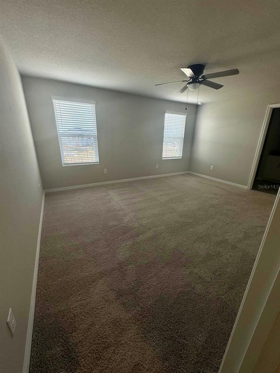 7727 MOMENTUM PKWY, WESLEY CHAPEL, FL, 33545