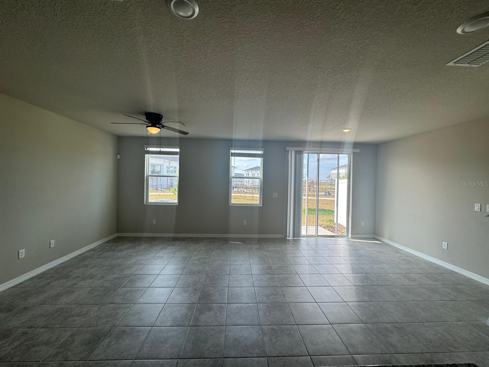 7727 MOMENTUM PKWY, WESLEY CHAPEL, FL, 33545