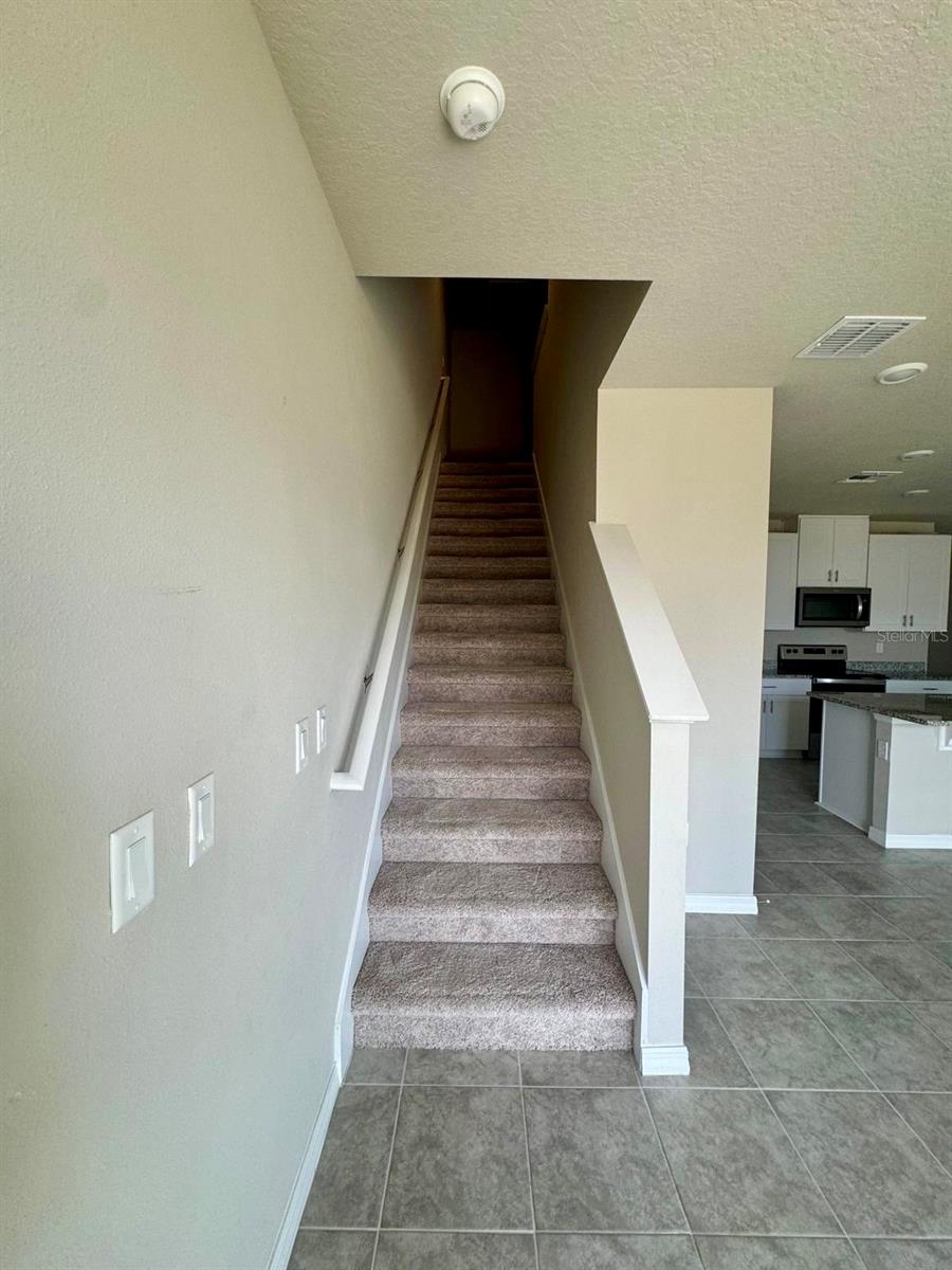 7727 MOMENTUM PKWY, WESLEY CHAPEL, FL, 33545
