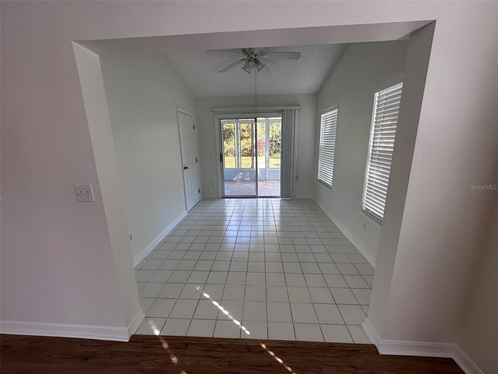 1895 COUNTRY CLUB BLVD, MOUNT DORA, FL, 32757