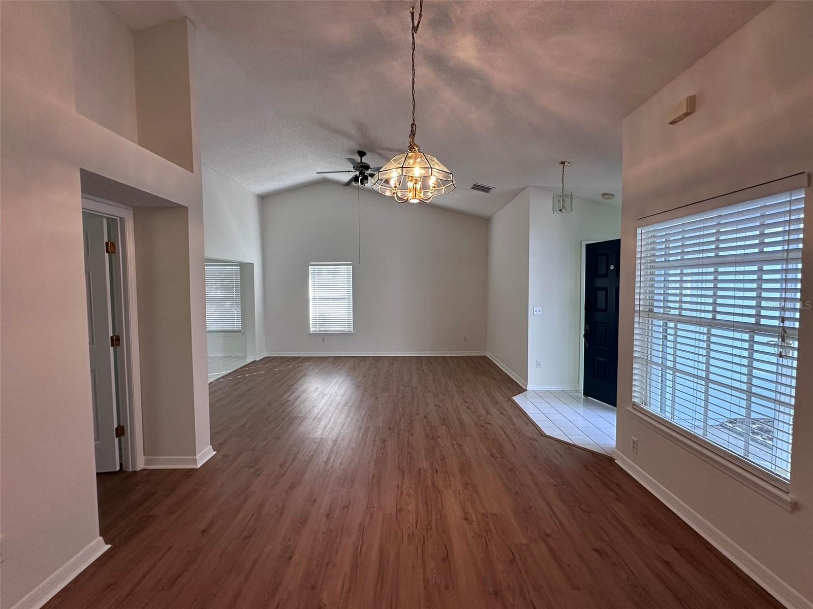 1895 COUNTRY CLUB BLVD, MOUNT DORA, FL, 32757