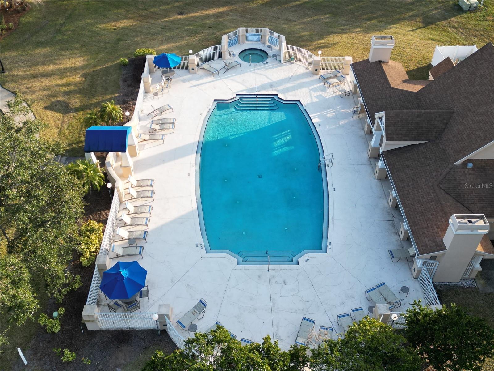 1895 COUNTRY CLUB BLVD, MOUNT DORA, FL, 32757