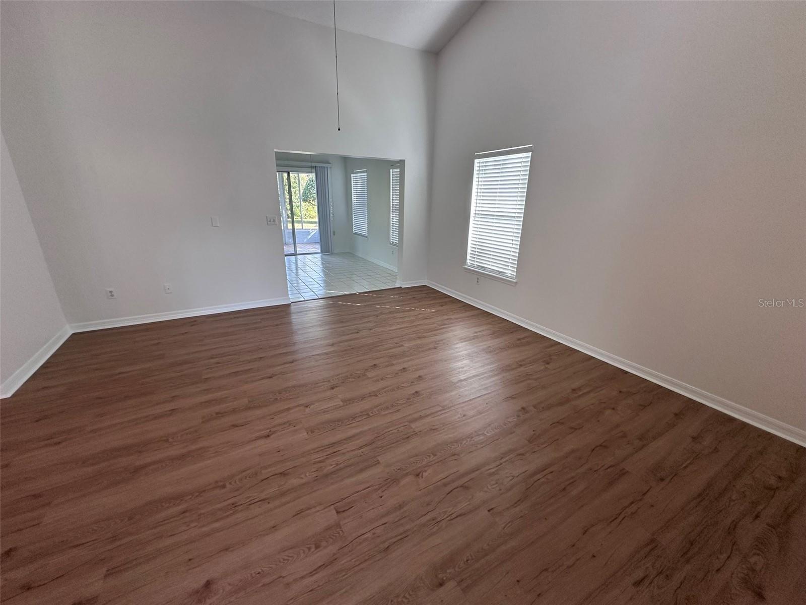 1895 COUNTRY CLUB BLVD, MOUNT DORA, FL, 32757