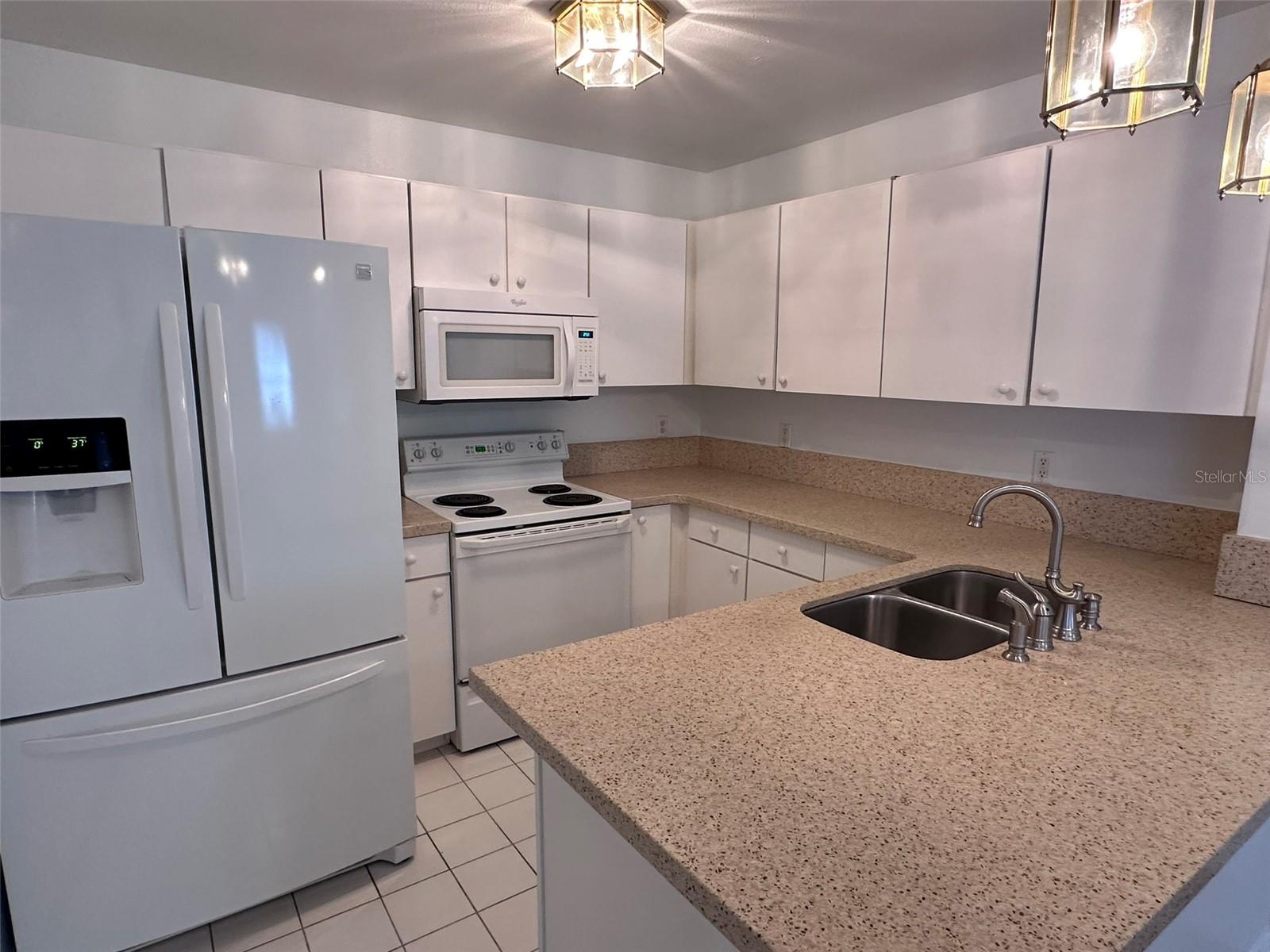 1895 COUNTRY CLUB BLVD, MOUNT DORA, FL, 32757