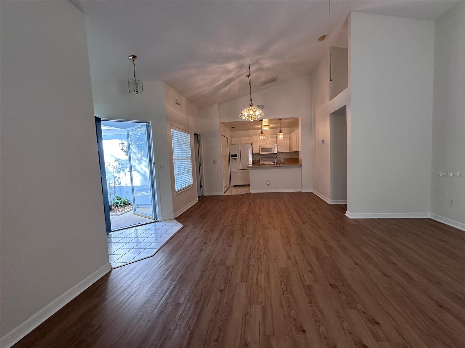 1895 COUNTRY CLUB BLVD, MOUNT DORA, FL, 32757