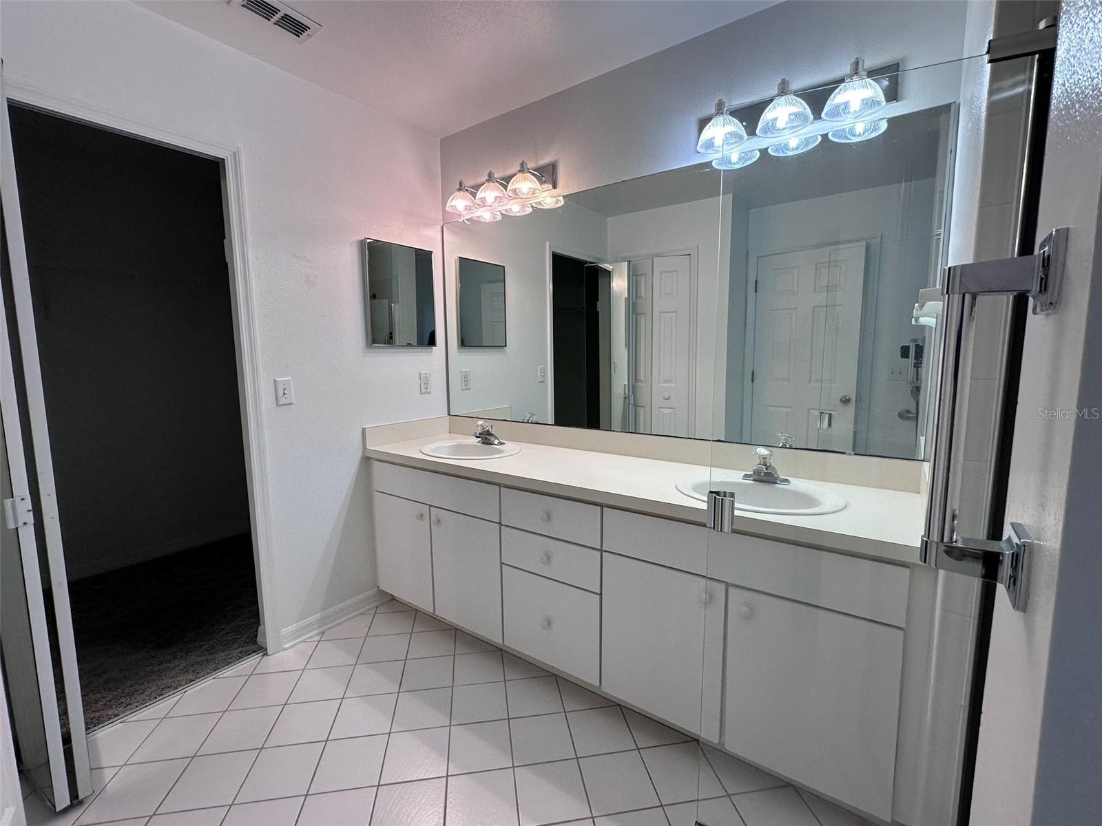 1895 COUNTRY CLUB BLVD, MOUNT DORA, FL, 32757