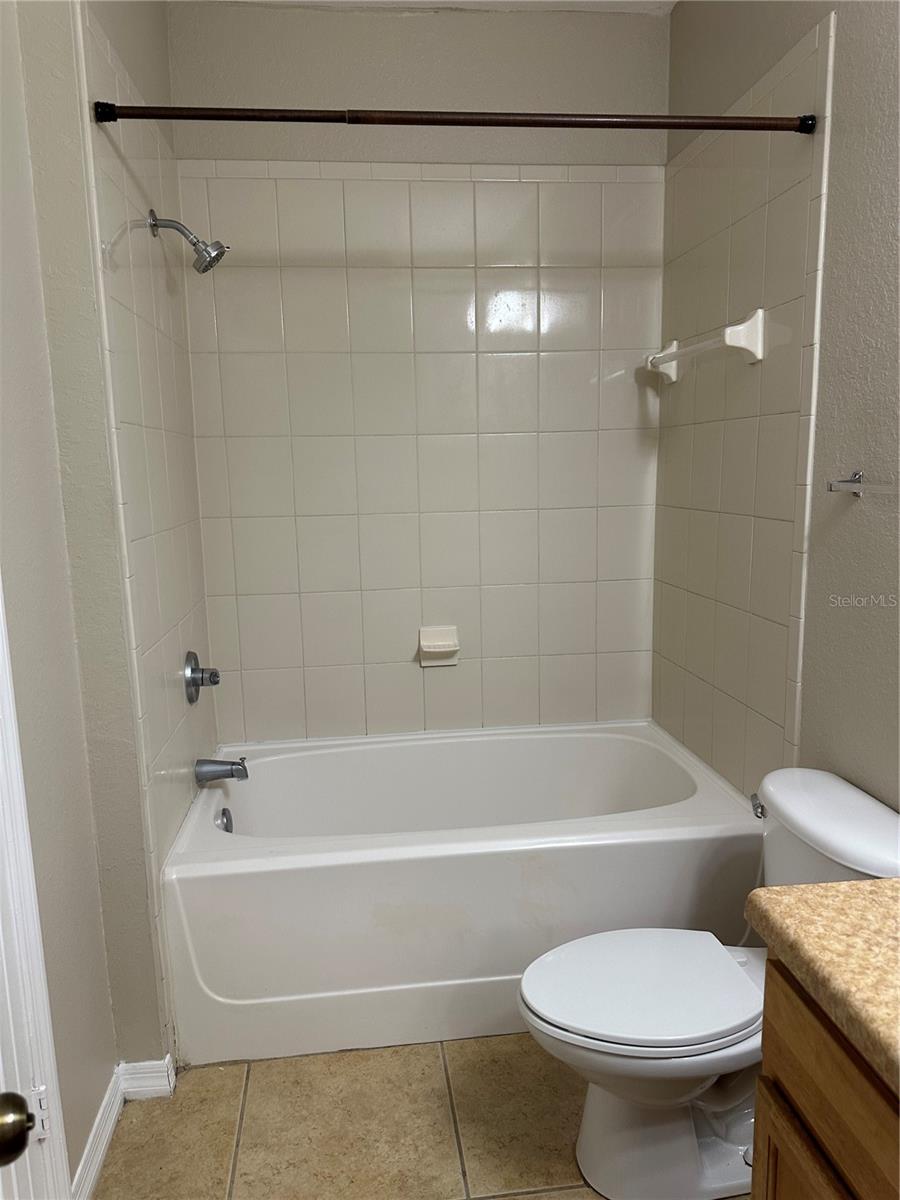 10025 COURTNEY PALMS BLVD #101, TAMPA, FL, 33619