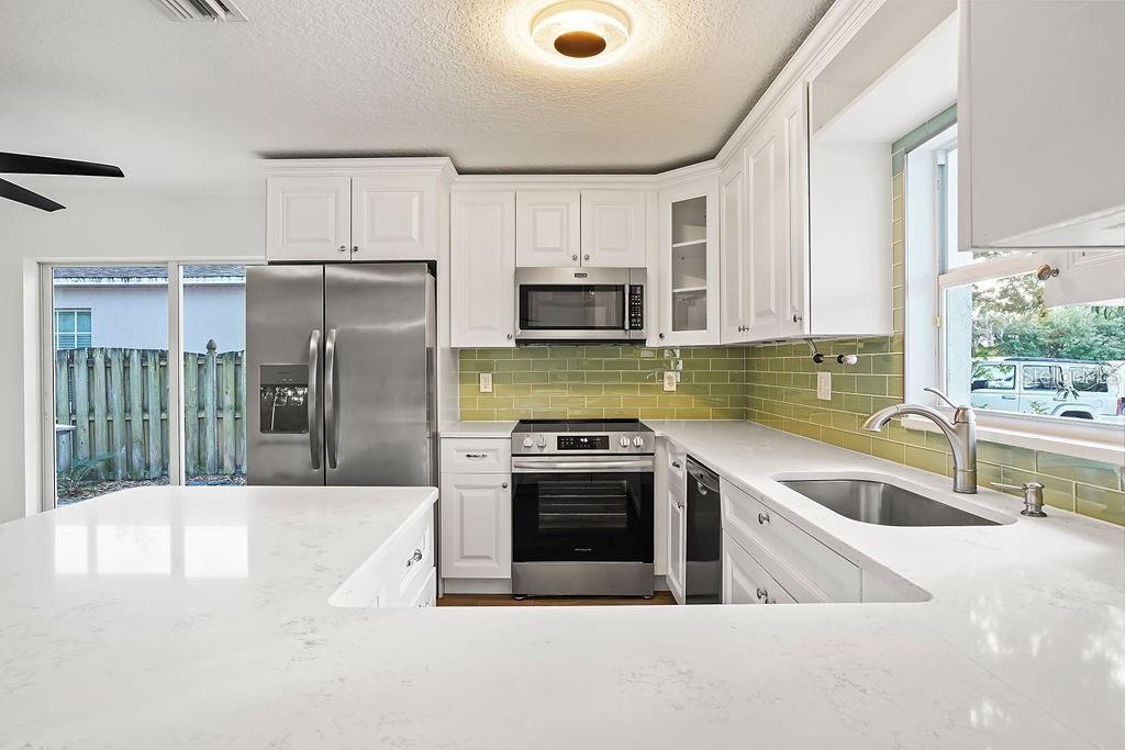 1208 TARPON AVE, SARASOTA, FL, 34237