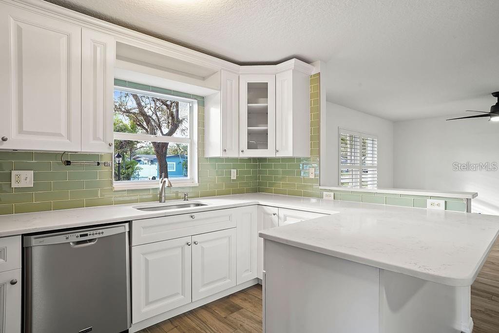 1208 TARPON AVE, SARASOTA, FL, 34237
