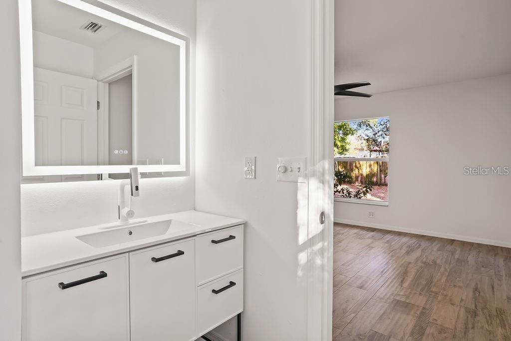 1208 TARPON AVE, SARASOTA, FL, 34237