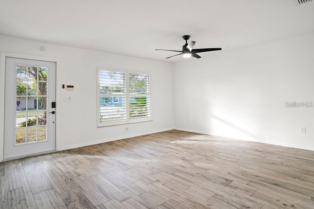 1208 TARPON AVE, SARASOTA, FL, 34237
