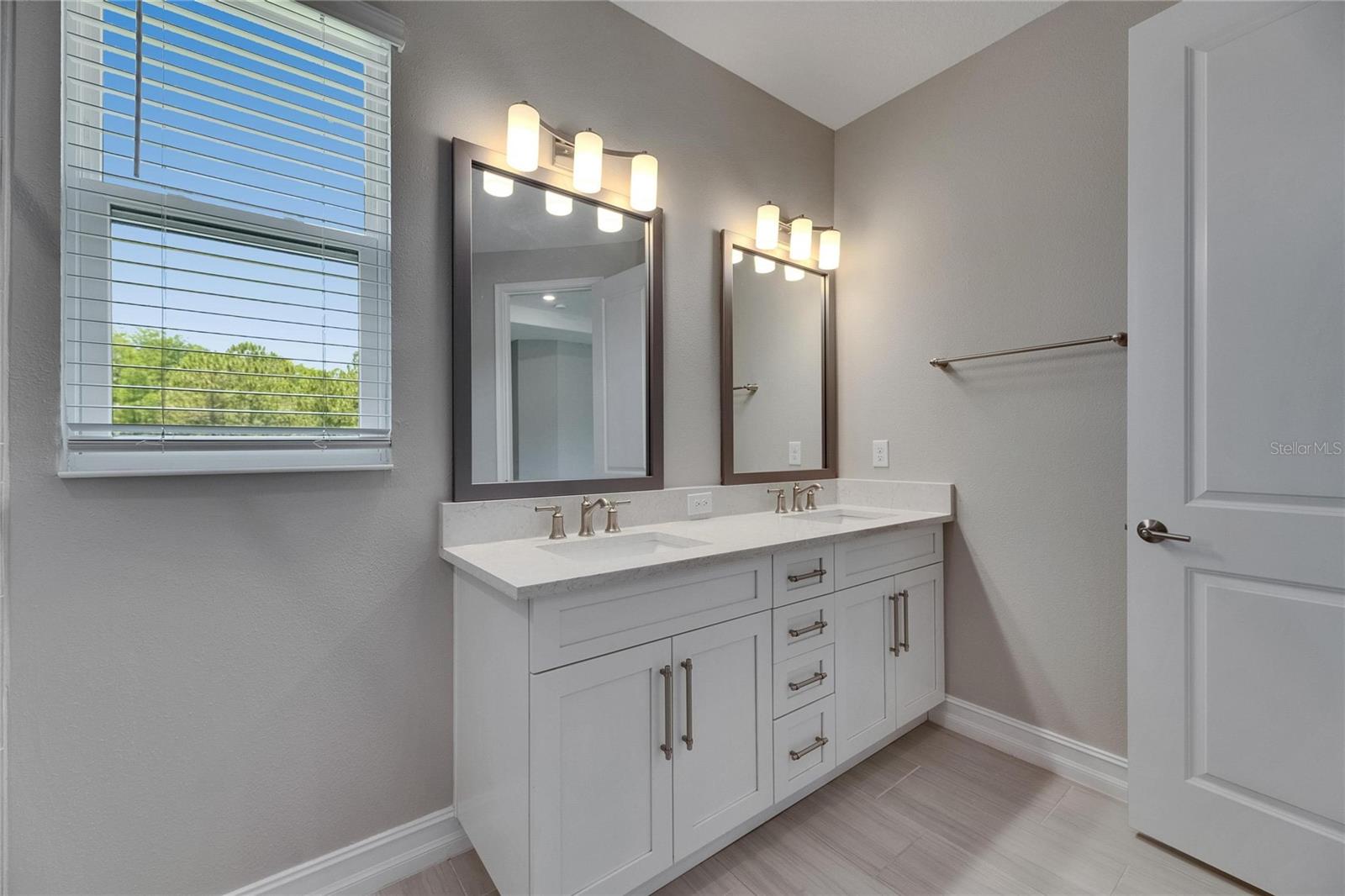 4899 ISOLA CT, WESLEY CHAPEL, FL, 33543