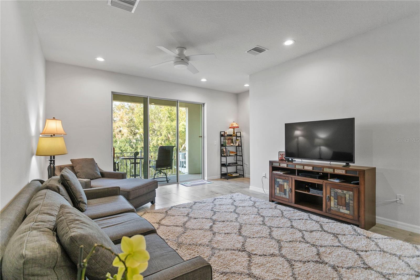 1940 LAKE RIDGE BLVD, CLEARWATER, FL, 33763