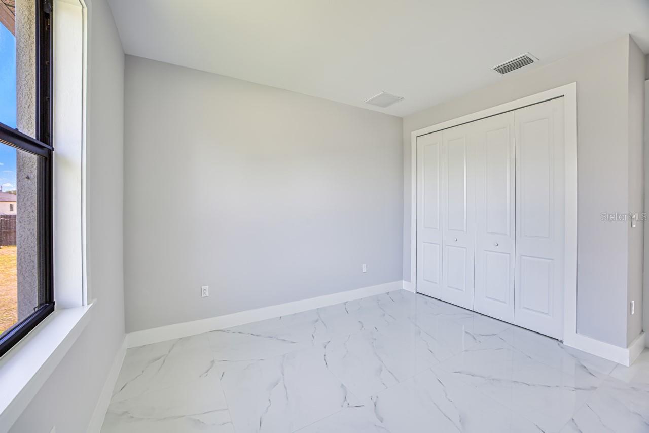817/819 EISENHOWER BLVD, LEHIGH ACRES, FL, 33974