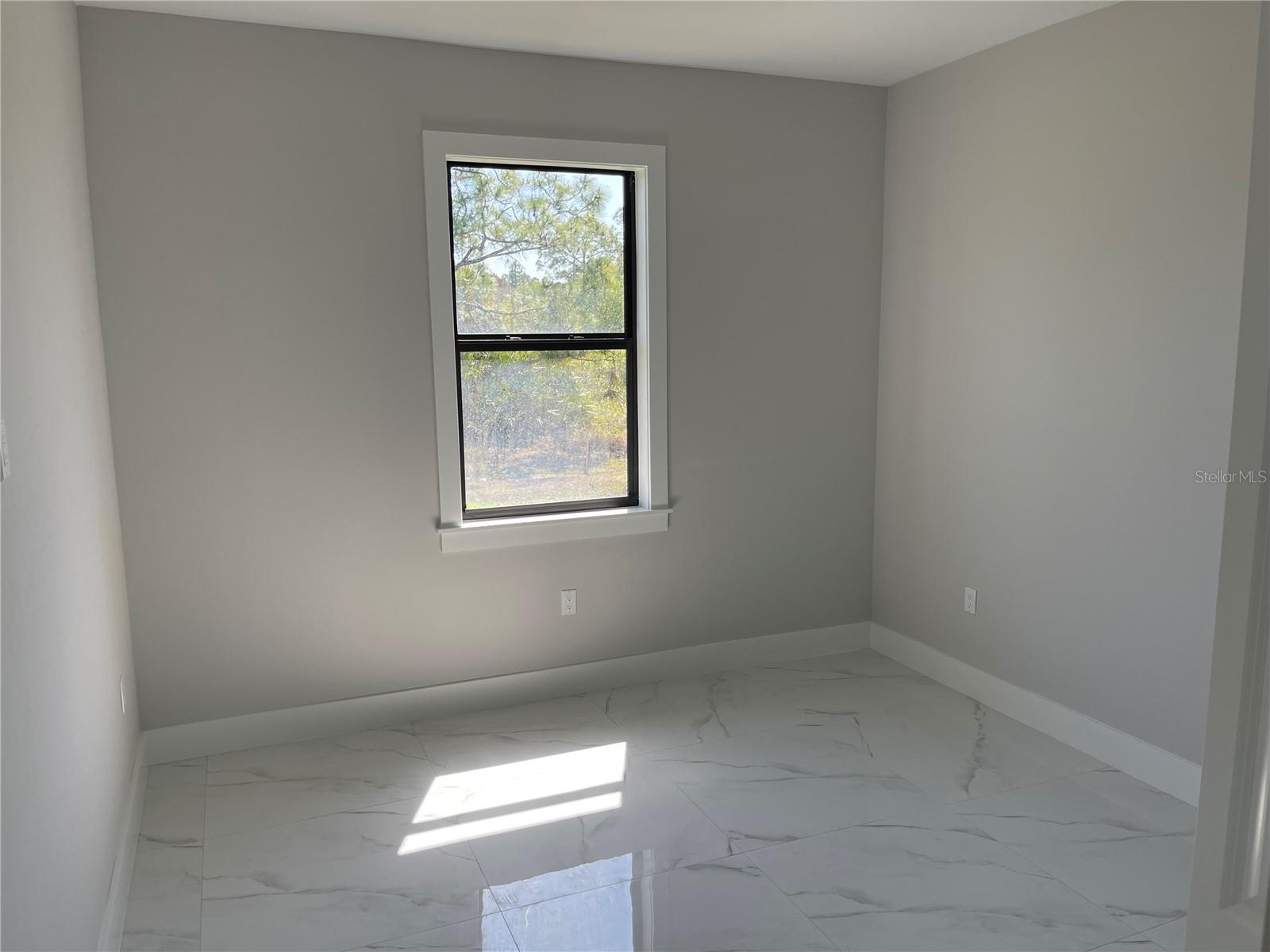 817/819 EISENHOWER BLVD, LEHIGH ACRES, FL, 33974