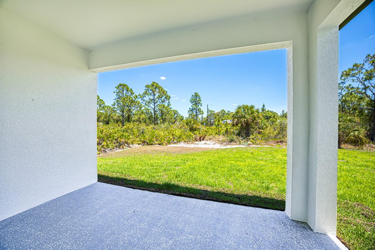 817/819 EISENHOWER BLVD, LEHIGH ACRES, FL, 33974
