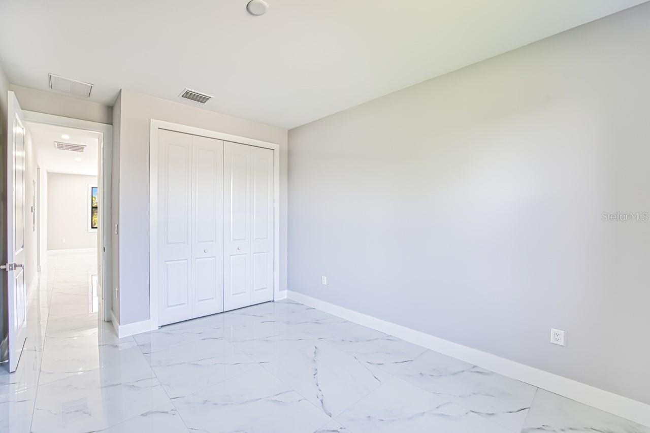 817/819 EISENHOWER BLVD, LEHIGH ACRES, FL, 33974
