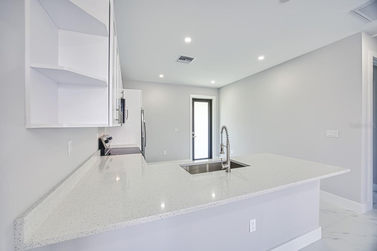 817/819 EISENHOWER BLVD, LEHIGH ACRES, FL, 33974