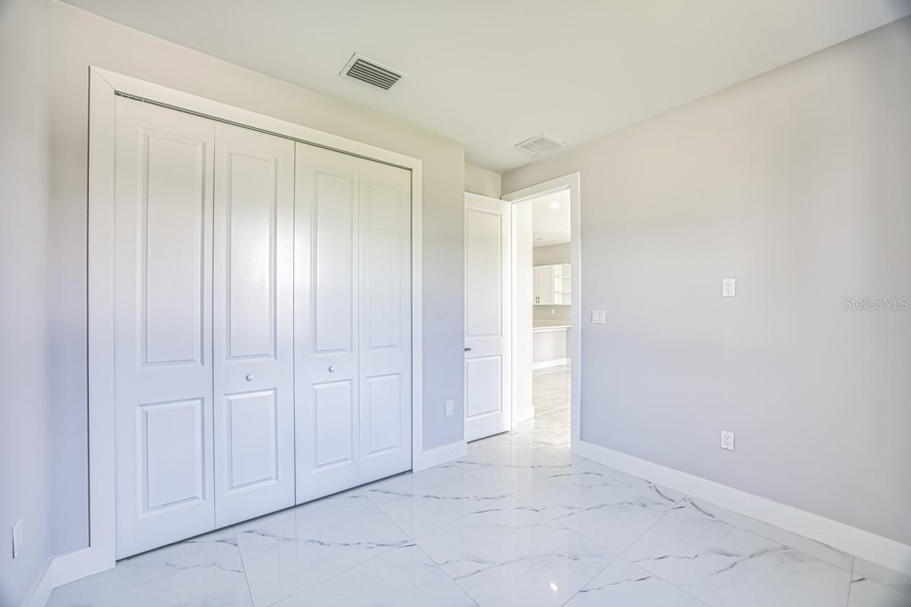 817/819 EISENHOWER BLVD, LEHIGH ACRES, FL, 33974