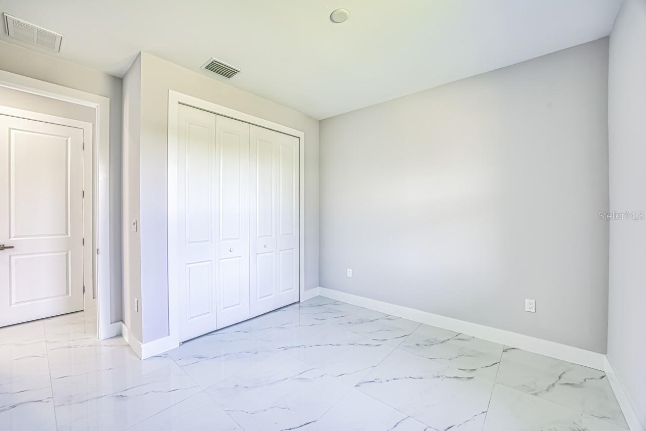 817/819 EISENHOWER BLVD, LEHIGH ACRES, FL, 33974