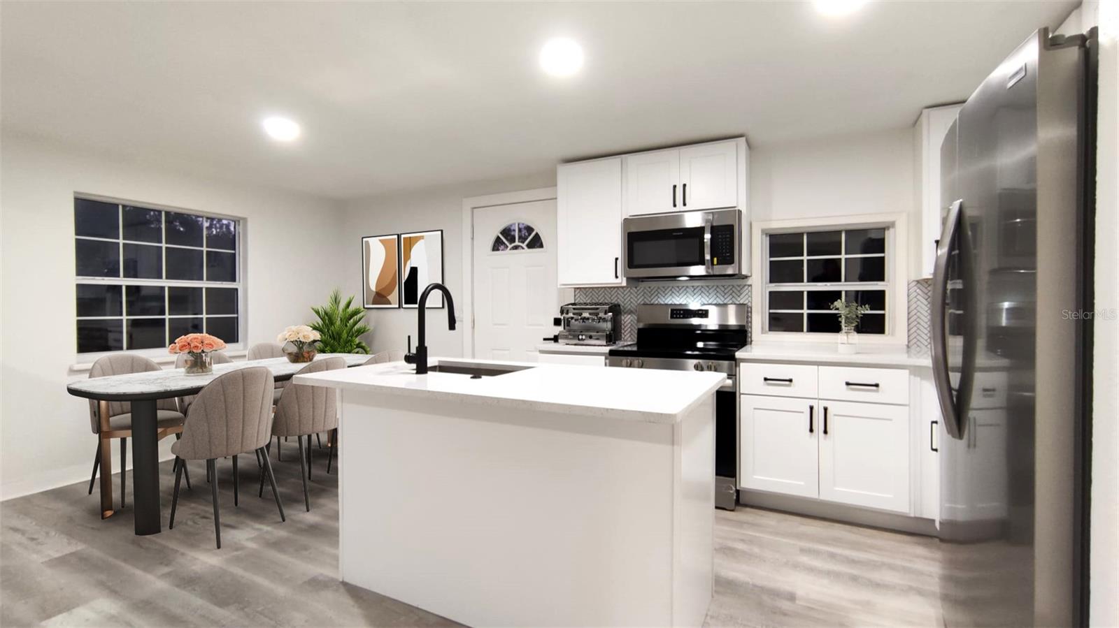 2120 WAITMAN AVE, LEESBURG, FL, 34748