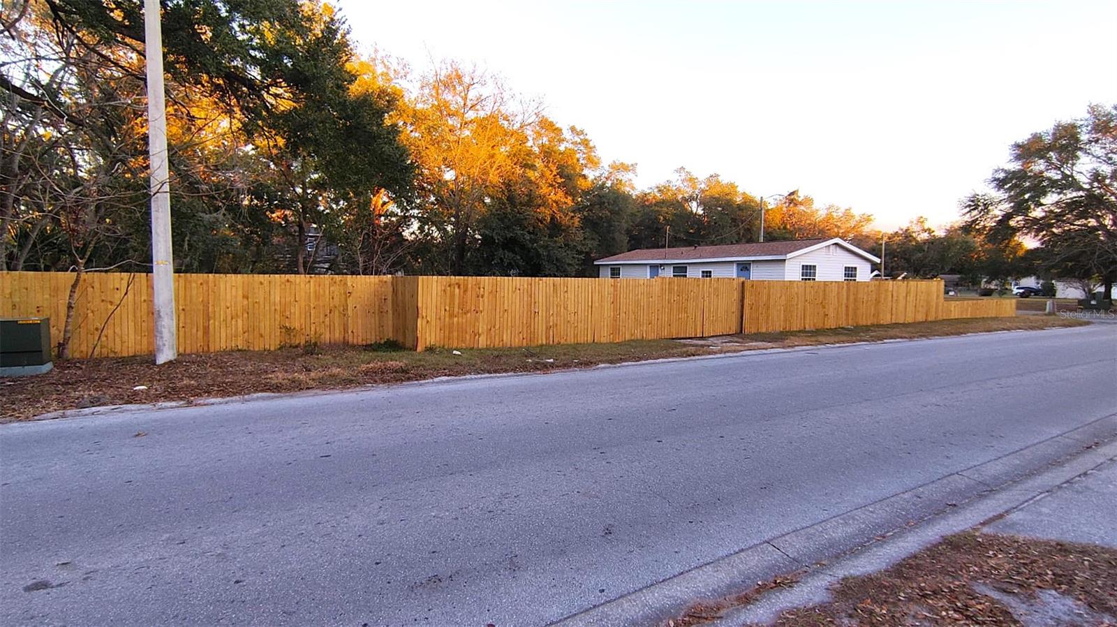 2120 WAITMAN AVE, LEESBURG, FL, 34748