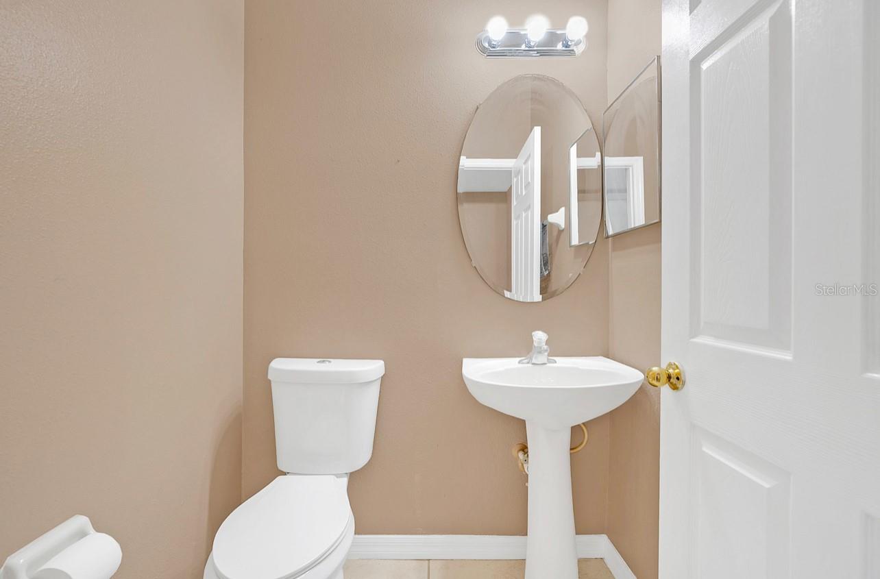 223 LARGOVISTA DR, OAKLAND, FL, 34787