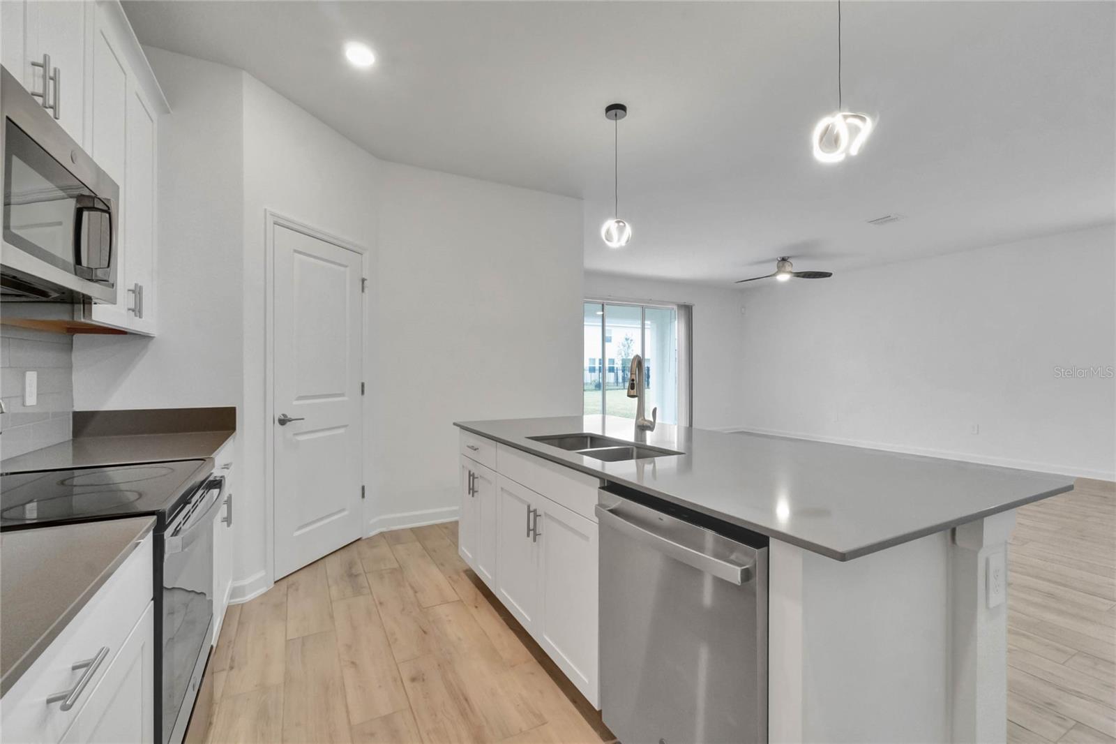 3023 CAMDEN WAY, DAVENPORT, FL, 33837