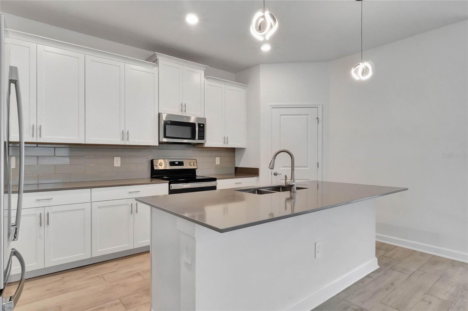 3023 CAMDEN WAY, DAVENPORT, FL, 33837