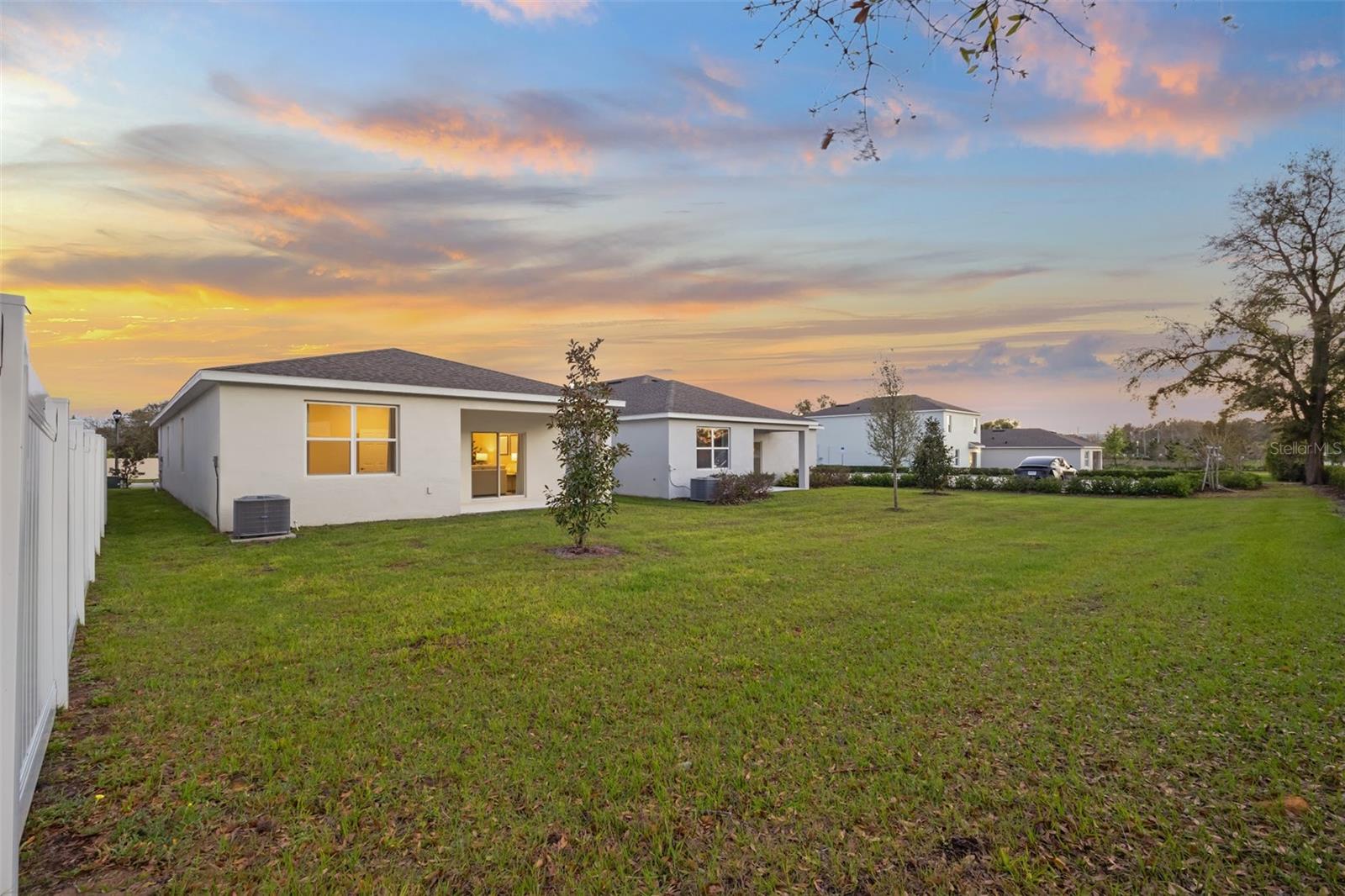 2523 AVALON PARK BLVD, TAVARES, FL, 32778