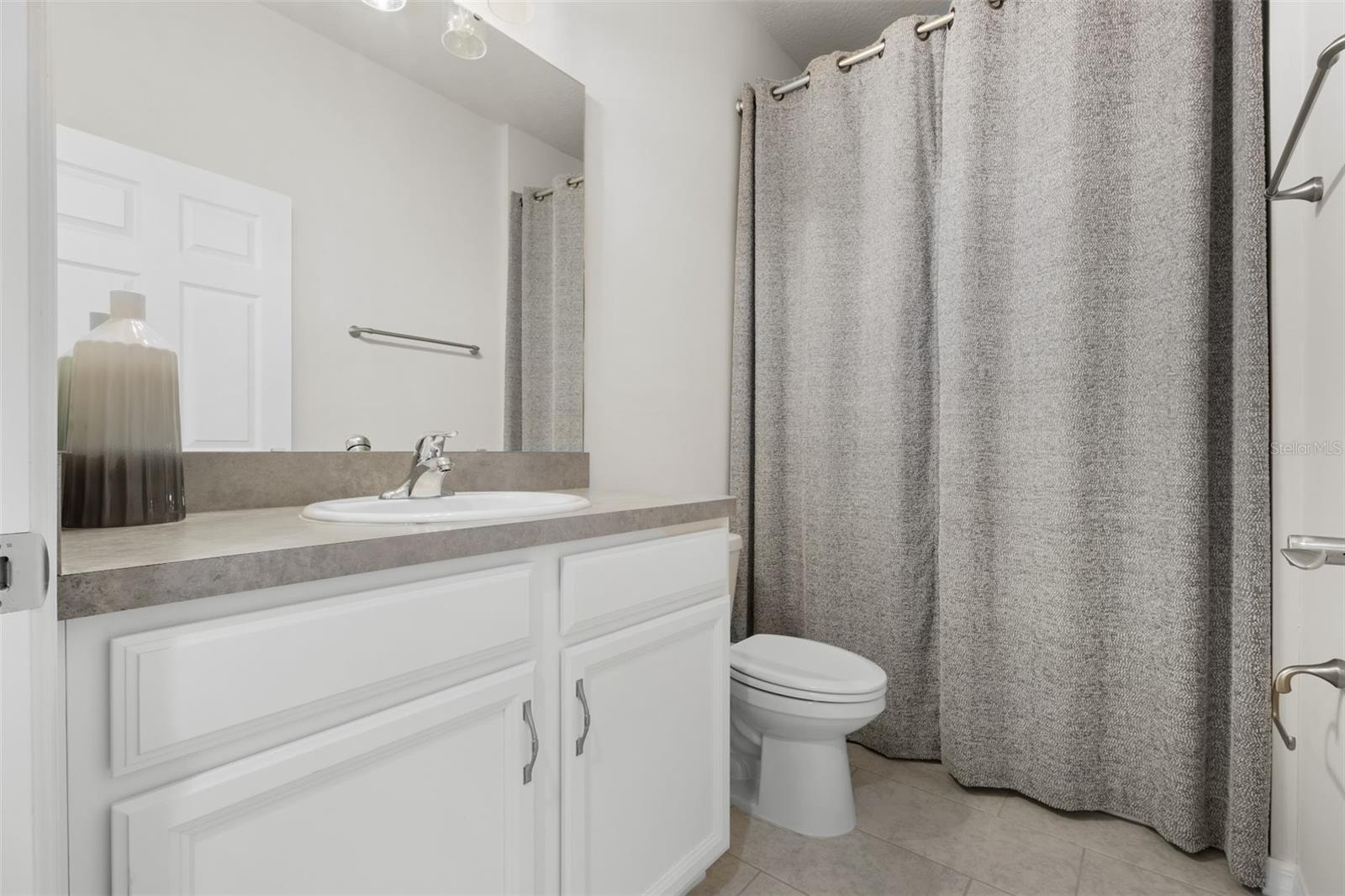 2523 AVALON PARK BLVD, TAVARES, FL, 32778