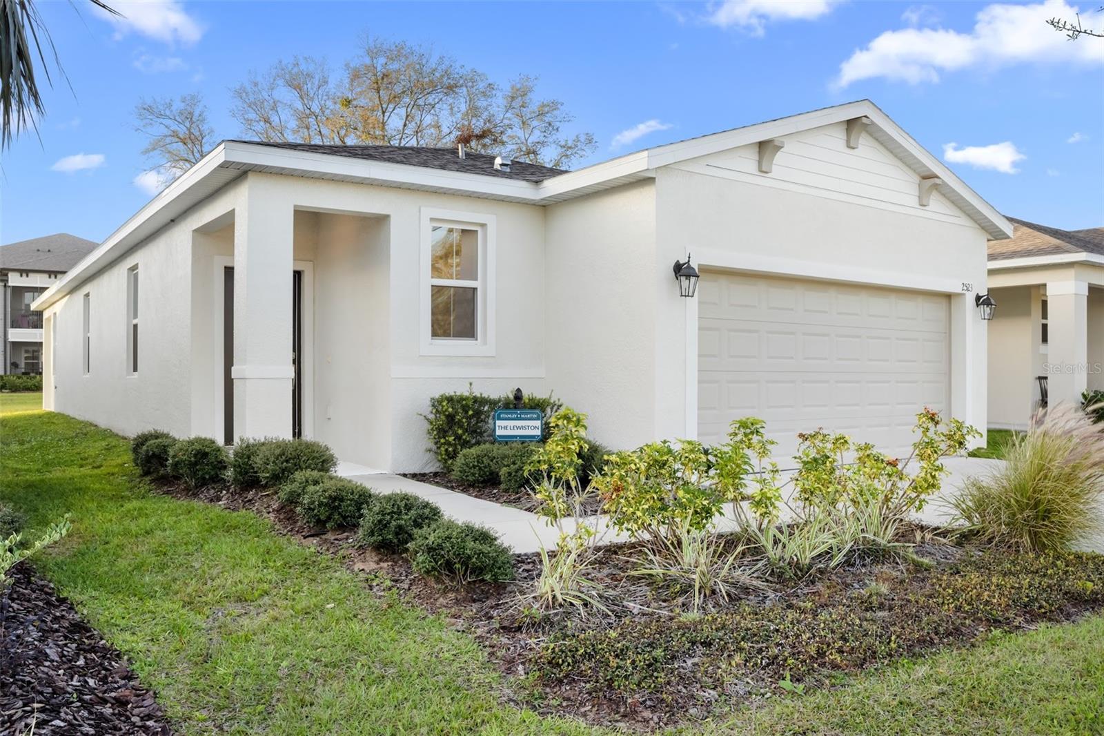 2523 AVALON PARK BLVD, TAVARES, FL, 32778