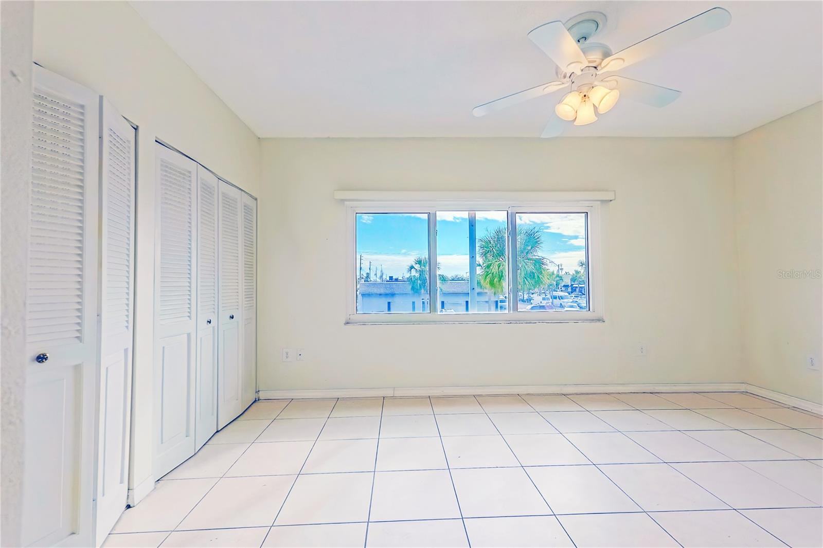 2721 MALL DR #B, SARASOTA, FL, 34231