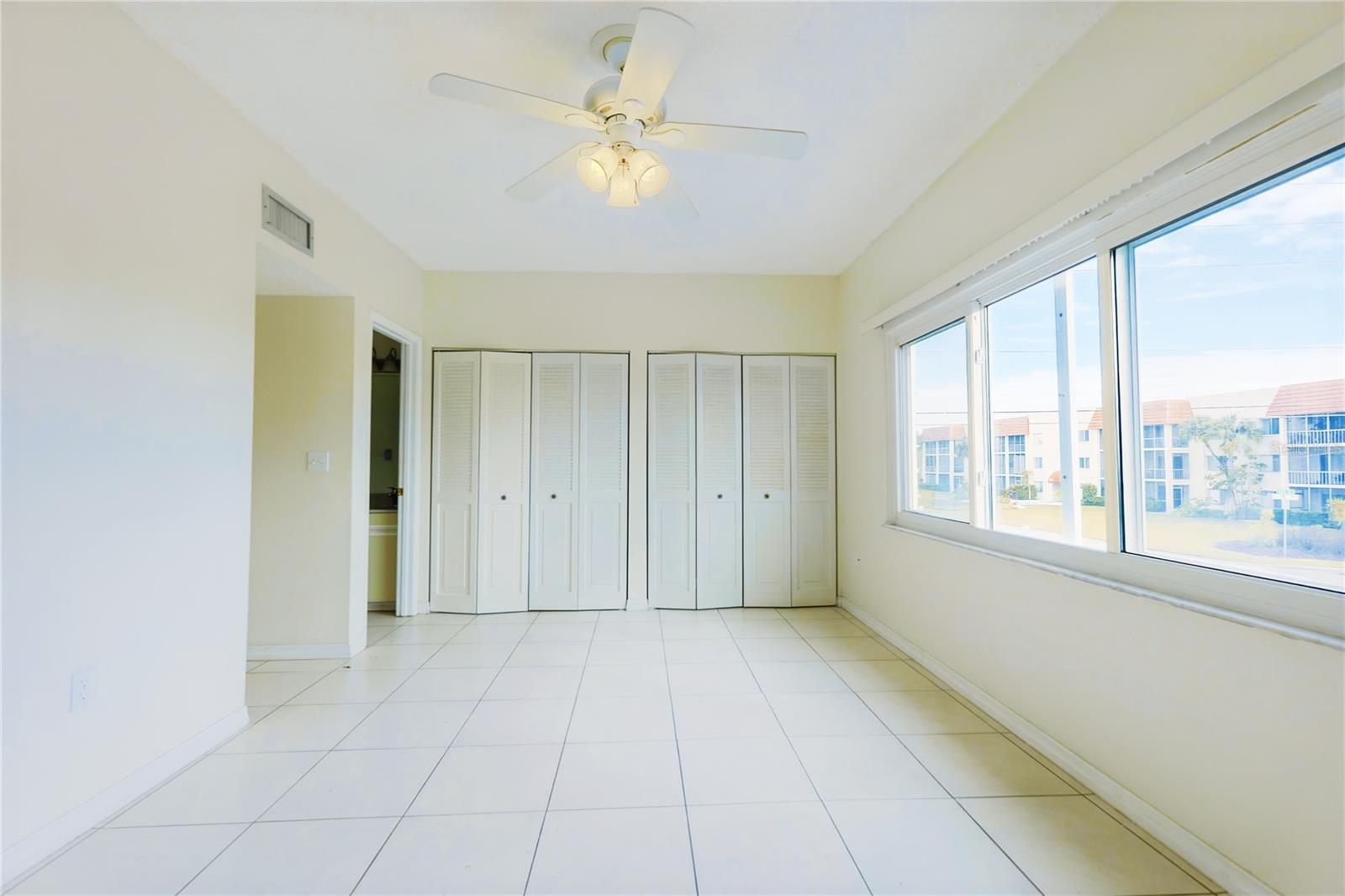 2721 MALL DR #B, SARASOTA, FL, 34231