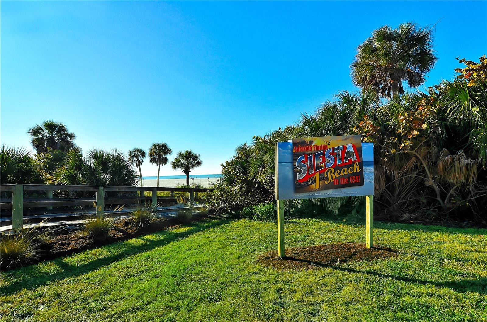 2721 MALL DR #B, SARASOTA, FL, 34231