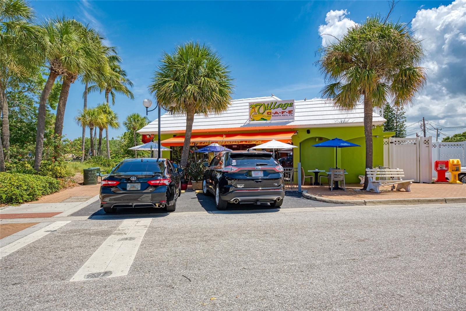 2721 MALL DR #B, SARASOTA, FL, 34231