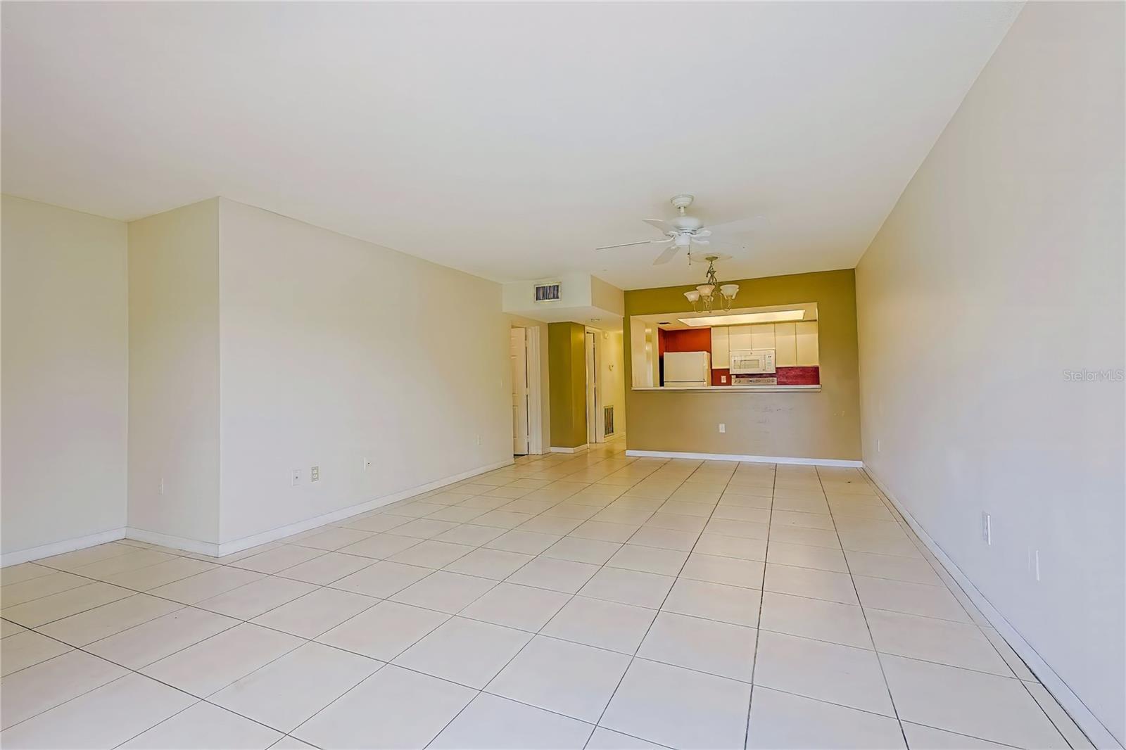 2721 MALL DR #B, SARASOTA, FL, 34231