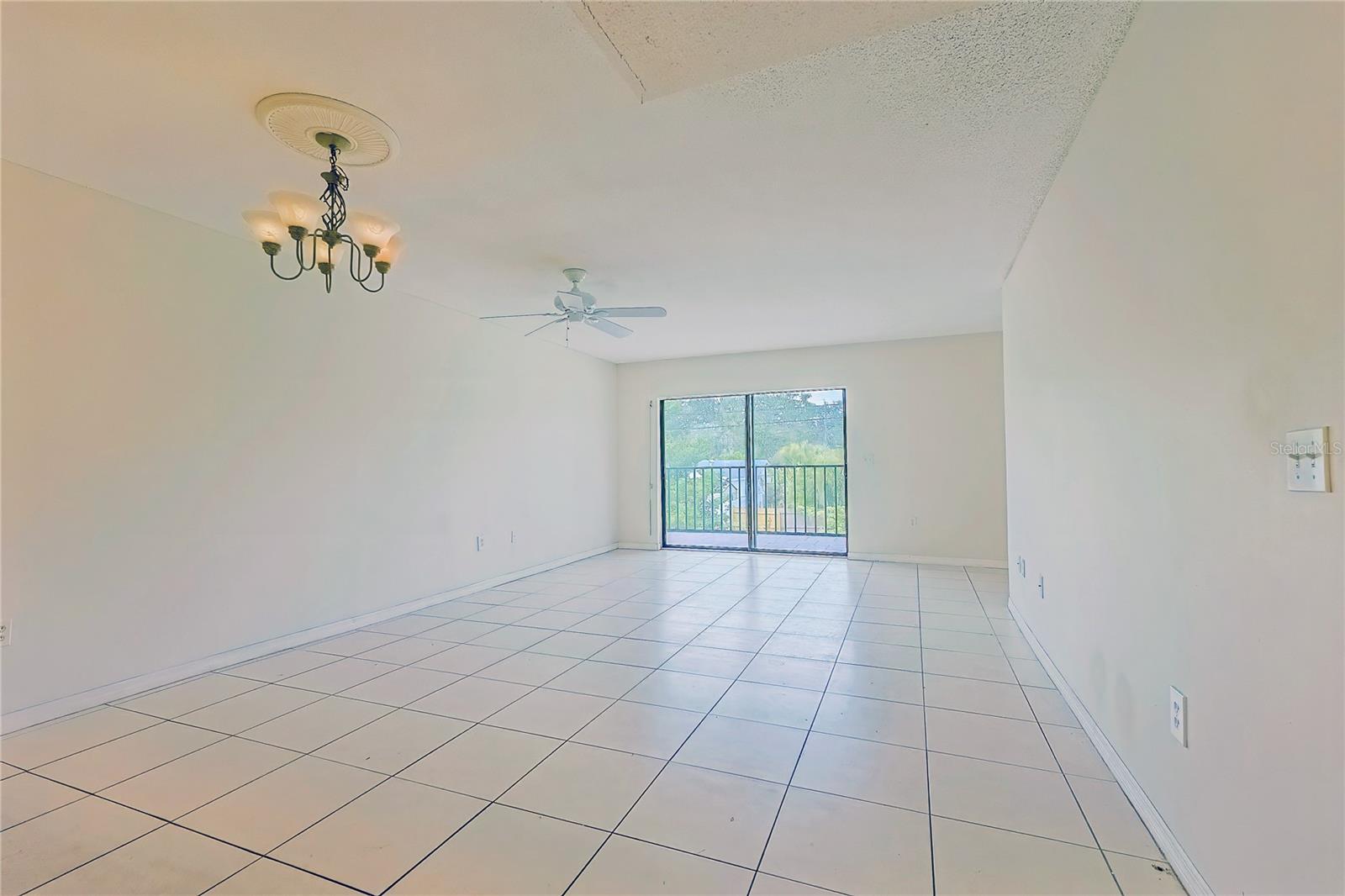 2721 MALL DR #B, SARASOTA, FL, 34231