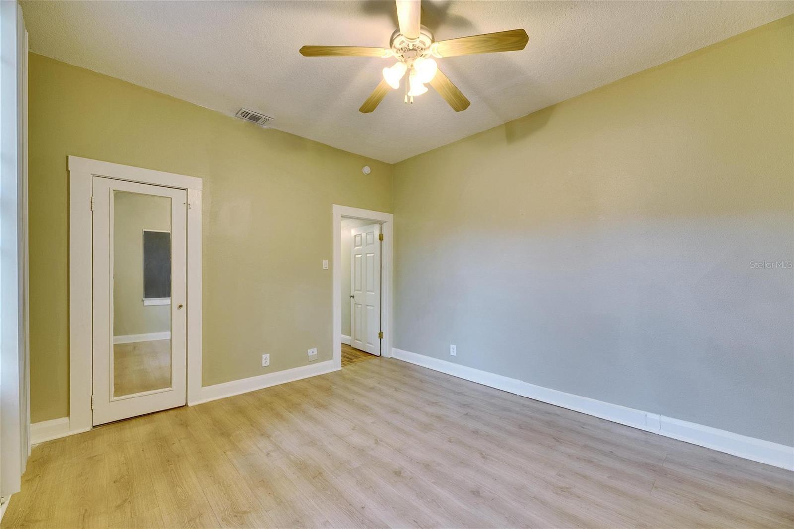 1304 E 32ND AVE, TAMPA, FL, 33603