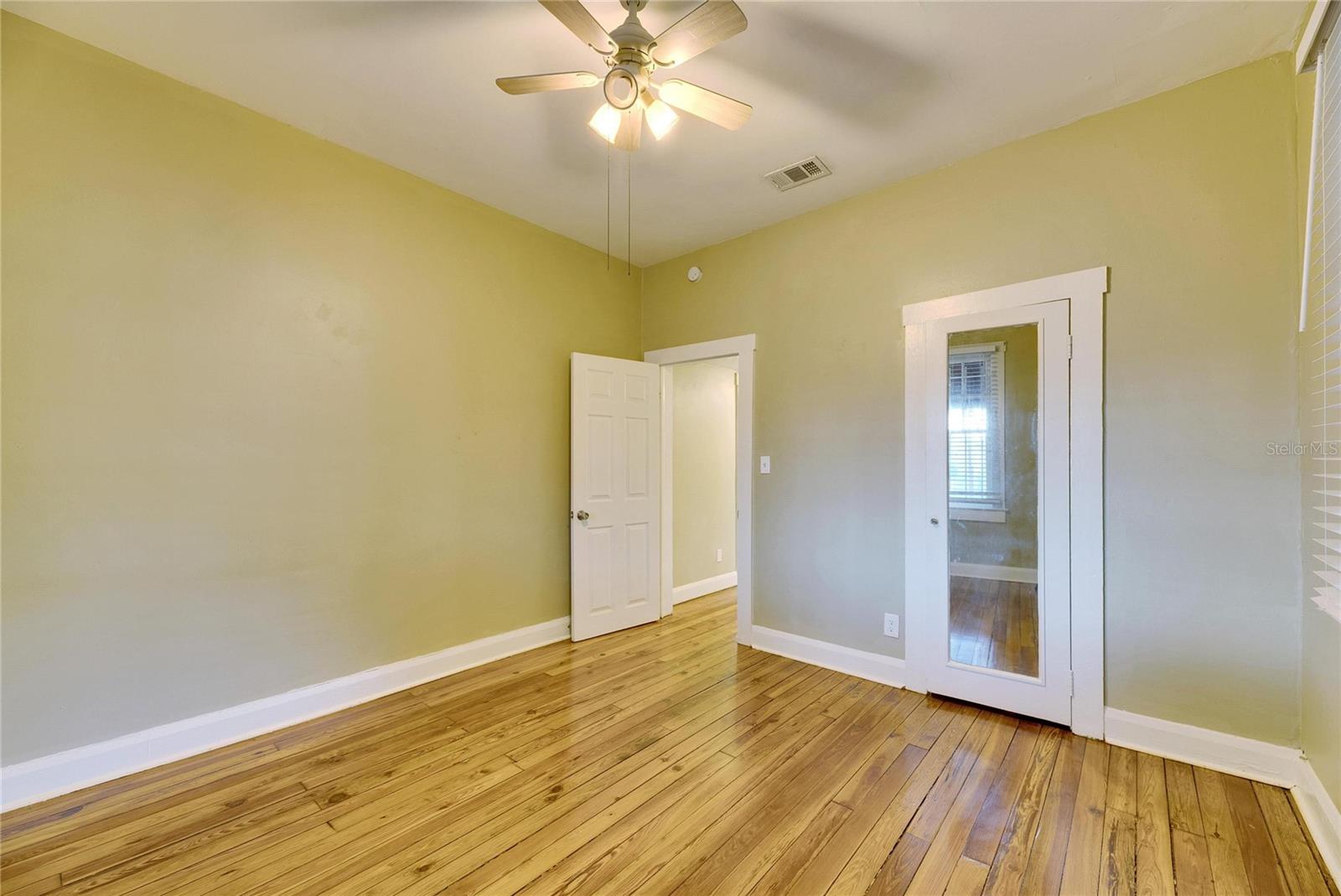 1304 E 32ND AVE, TAMPA, FL, 33603